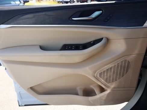 New 2025 Jeep Grand Cherokee Limited w/ Luxury Tech Group II image 23