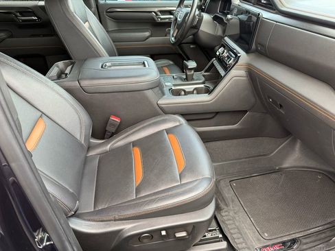 Used 2022 GMC Sierra 1500 AT4 w/ AT4 Premium Package image 2