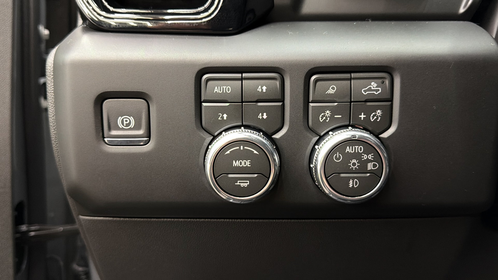 Used 2026 GMC Sierra 1500 AT4 w/ AT4 Premium Package AWD/4WD image 31
