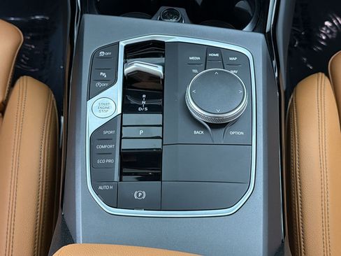Used 2023 BMW 230i Coupe w/ Convenience Package RWD image 18