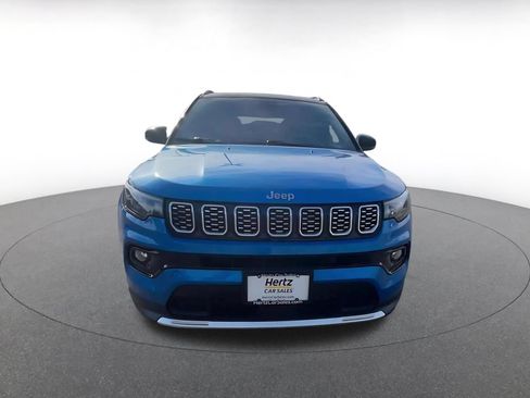 Used 2025 Jeep Compass Limited AWD/4WD image 4