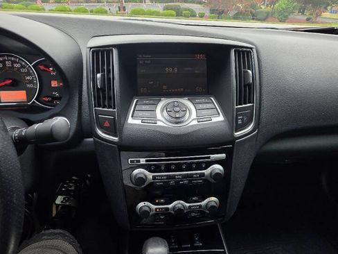Used 2011 Nissan Maxima 3.5 SV w/ Monitor Pkg FWD image 17