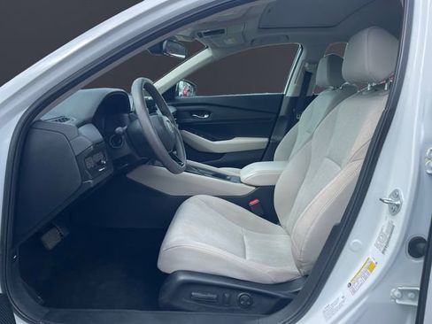 Certified 2023 Honda Accord EX image 9