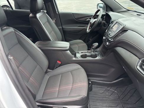 Used 2024 Chevrolet Equinox RS w/ LPO, Floor Liner Package image 17
