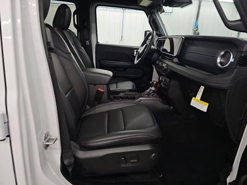 Used 2024 Jeep Wrangler High Altitude AWD/4WD image 5