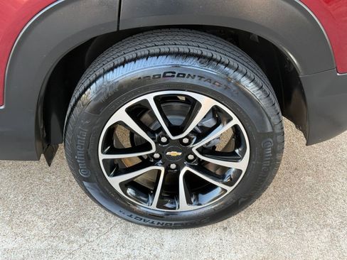 Used 2025 Chevrolet TrailBlazer LT image 30