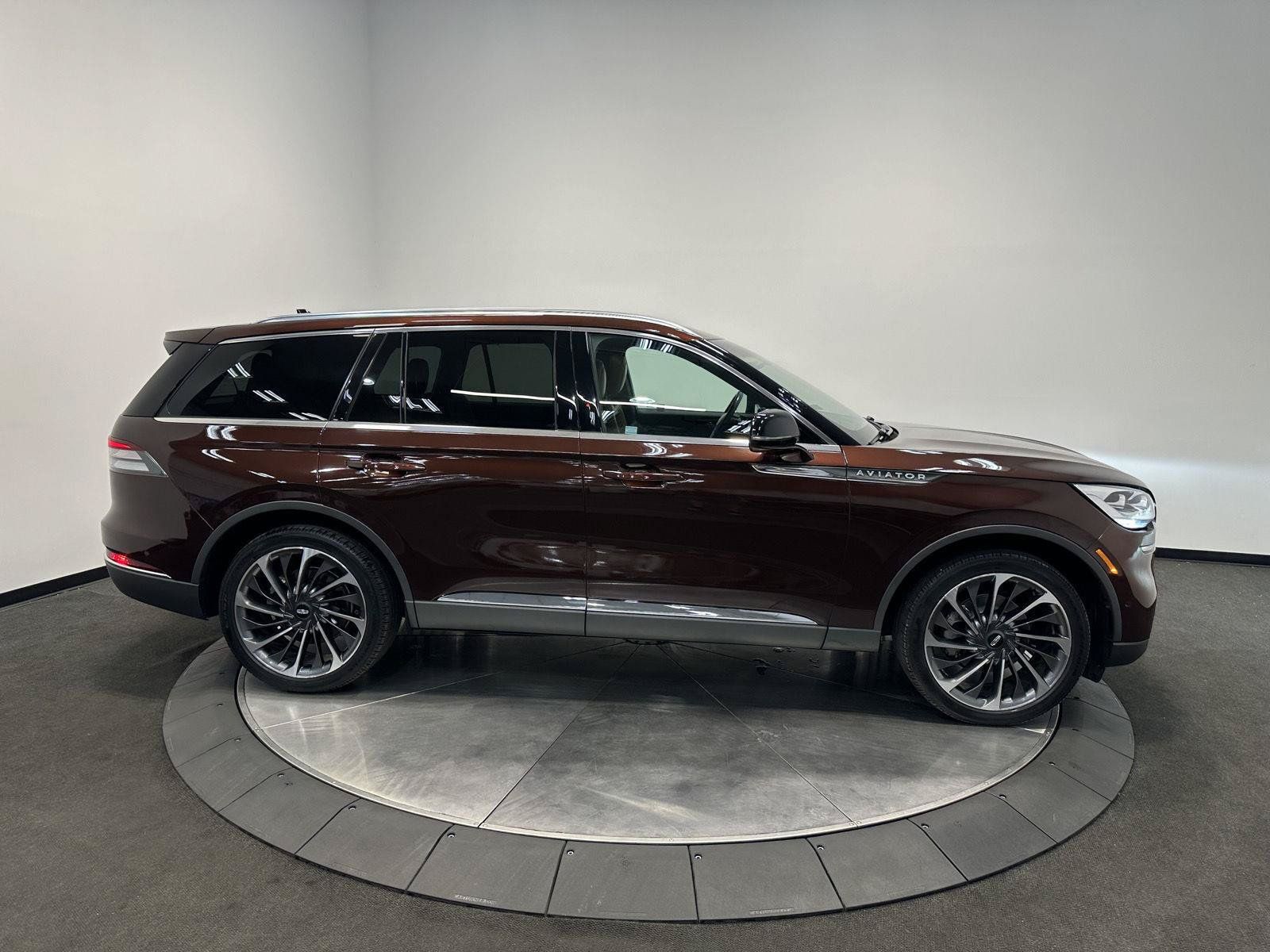 Used 2020 Lincoln Aviator Reserve w/ Equipment Group 202A AWD/4WD image 8