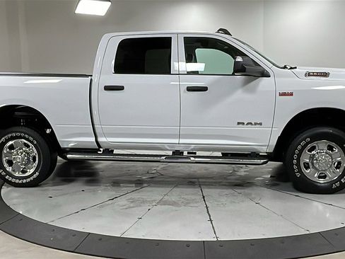 Used 2022 RAM 2500 Tradesman w/ Chrome Appearance Group image 6