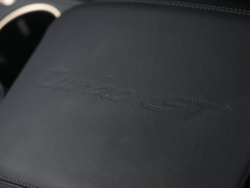 Used 2025 Porsche Cayenne Turbo GT image 31