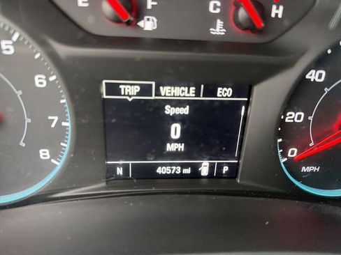 Used 2020 Chevrolet Equinox LS image 17