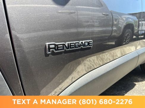 Used 2019 Jeep Renegade Latitude w/ Cold Weather Group AWD/4WD image 25