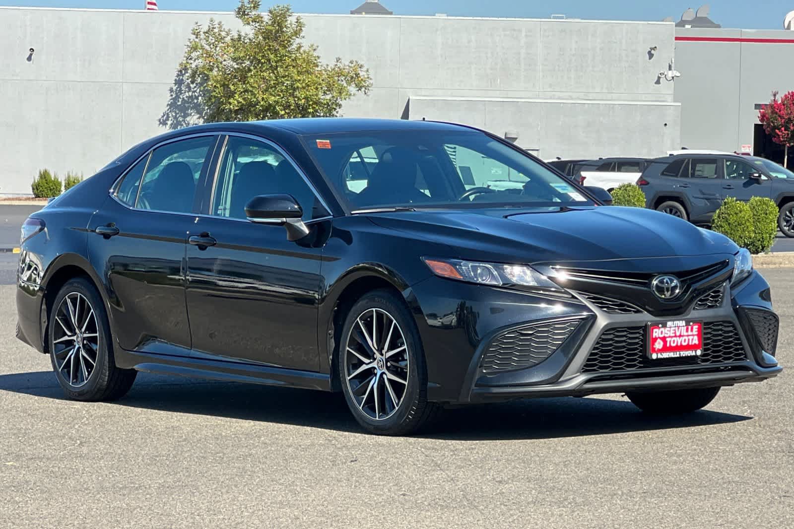 Certified 2024 Toyota Camry SE FWD image 5