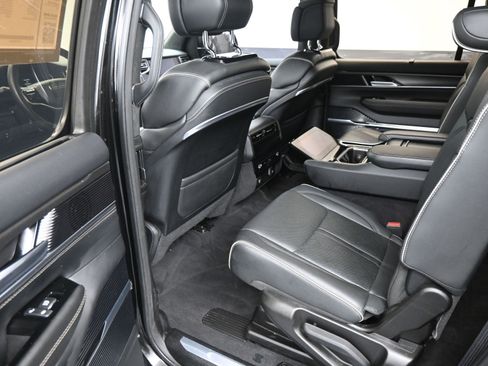 Used 2023 Jeep Grand Wagoneer Series II w/ Quick Order Packagew 28T image 18