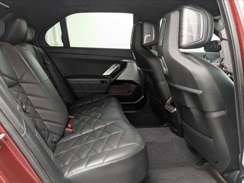 Used 2023 BMW 740i RWD image 19