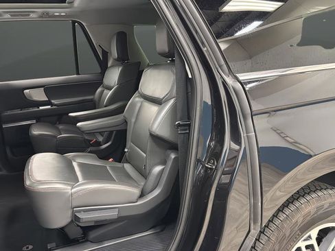 Used 2025 Ford Expedition Max Active AWD/4WD image 24