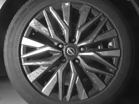 Used 2025 Nissan Altima 2.5 SV image 13