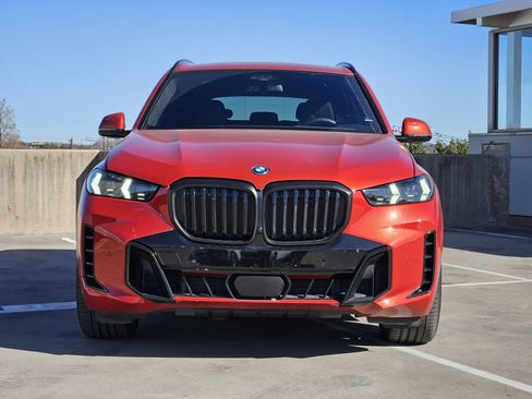 Used 2025 BMW X5 xDrive50e w/ Executive Package image 11