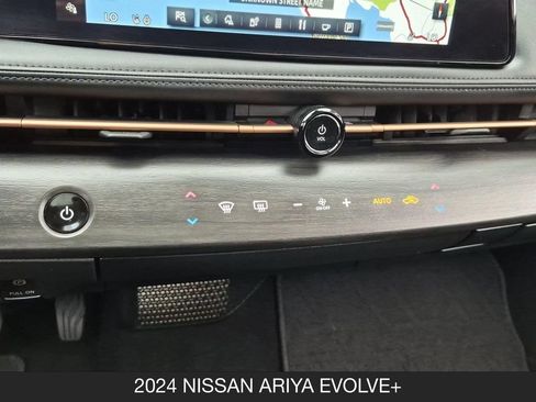 Used 2024 Nissan Ariya FWD image 24