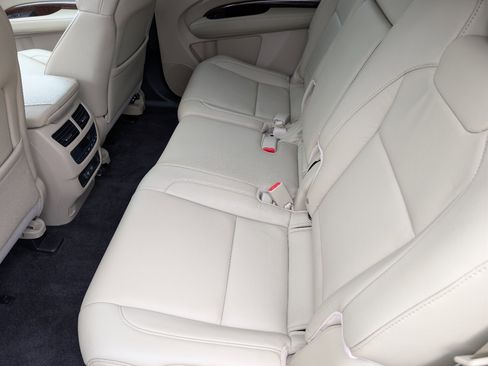 Used 2018 Acura MDX SH-AWD image 11