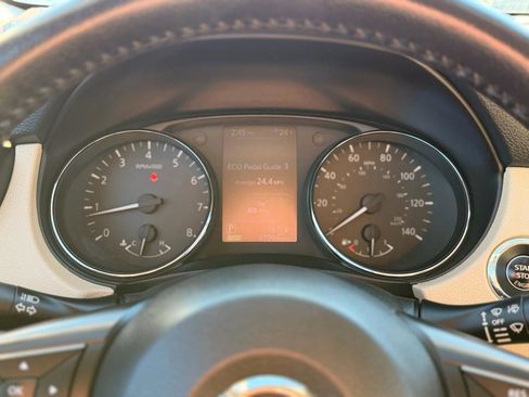 Used 2020 Nissan Rogue SL image 17