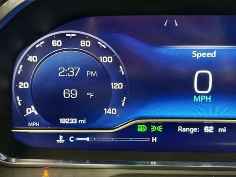 Used 2024 Chevrolet Tahoe High Country image 13