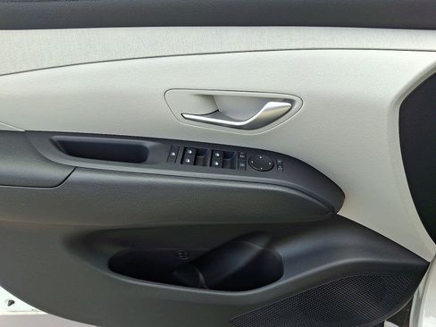 Certified 2025 Hyundai Tucson SEL AWD/4WD image 10