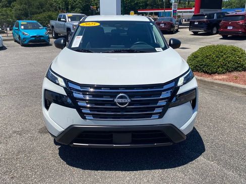 Used 2025 Nissan Rogue S AWD/4WD image 17