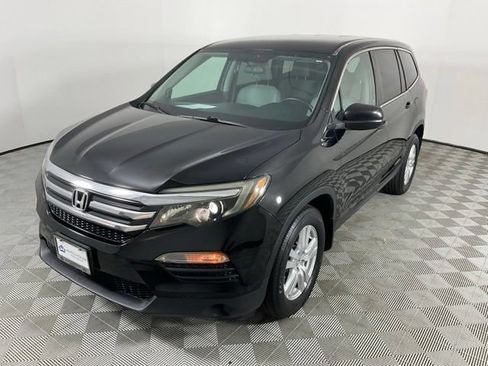Used 2016 Honda Pilot LX image 2