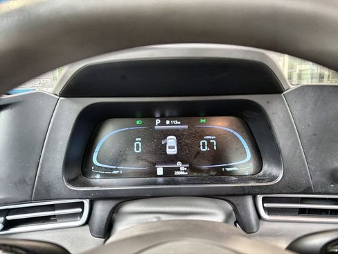 Certified 2024 Hyundai Elantra SE FWD image 19