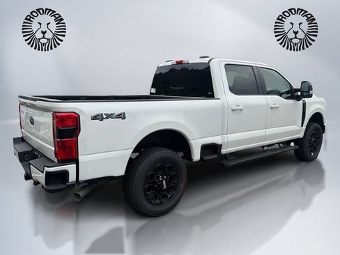 New 2026 Ford F250 Lariat w/ Black Appearance Package AWD/4WD image 5