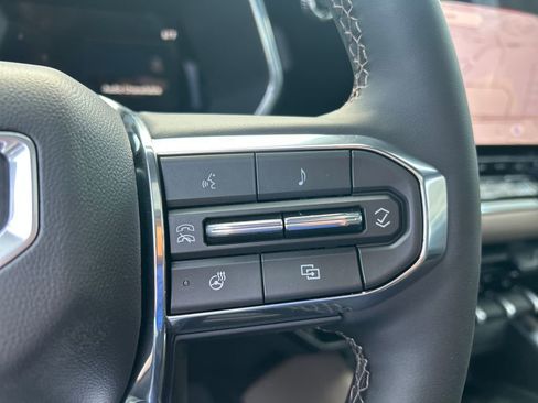 New 2026 GMC Canyon Denali image 19