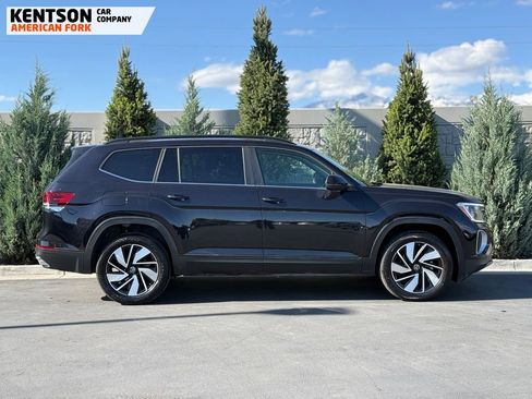 Used 2025 Volkswagen Atlas SE AWD/4WD image 11