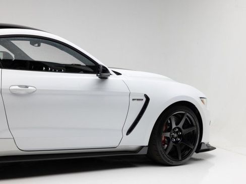 Used 2017 Ford Mustang Shelby GT350R w/ GT350R Equipment Group 920A image 29