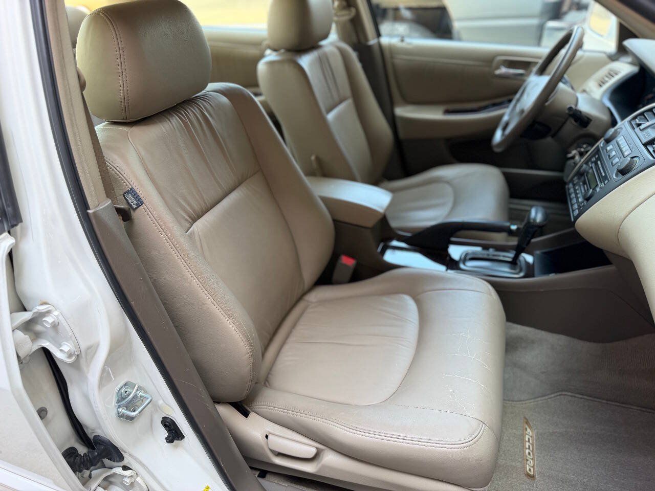 Used 2001 Honda Accord EX image 17
