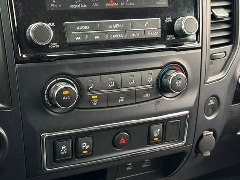 Used 2023 Nissan Titan SV image 15