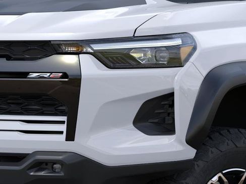 New 2026 Chevrolet Colorado ZR2 w/ Technology Package AWD/4WD image 10