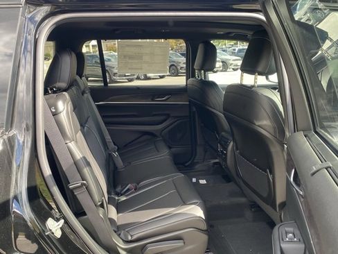 New 2025 Jeep Grand Cherokee L Limited image 34