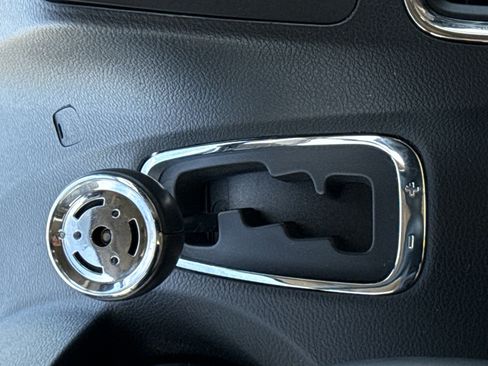 Used 2015 Dodge Grand Caravan SE w/ Quick Order Package 29E SE image 24