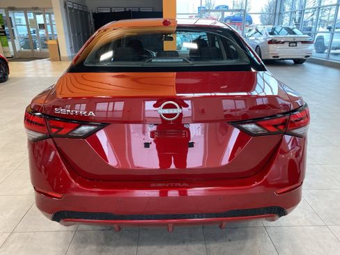 Used 2025 Nissan Sentra SV image 4
