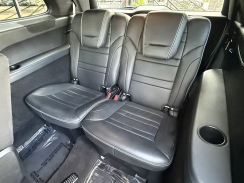 Used 2016 Mercedes-Benz GL 63 AMG 4MATIC image 17