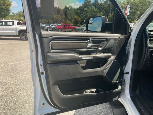 Used 2021 RAM 1500 Laramie w/ Sport Appearance Package AWD/4WD image 10