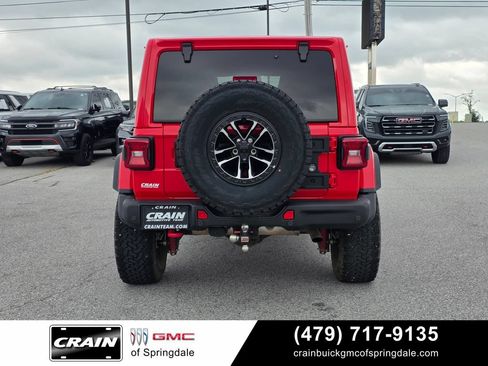 Used 2025 Jeep Wrangler Unlimited Rubicon AWD/4WD image 6