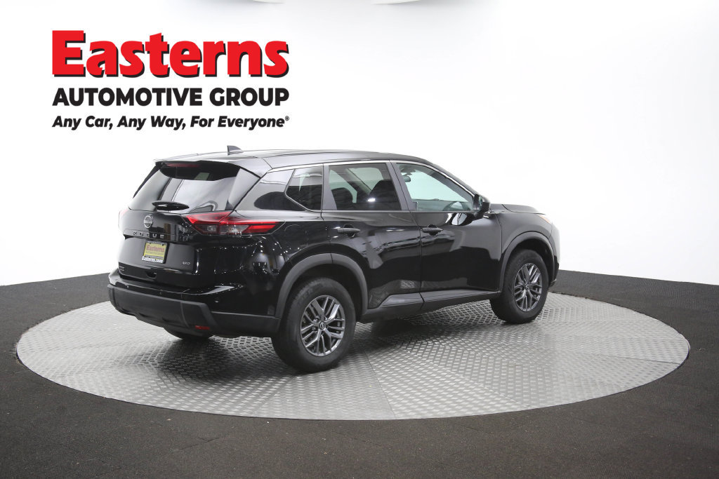 Used 2024 Nissan Rogue S AWD/4WD image 43