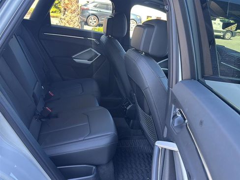 Used 2025 Audi Q3 2.0T Premium w/ Convenience Plus Package image 14
