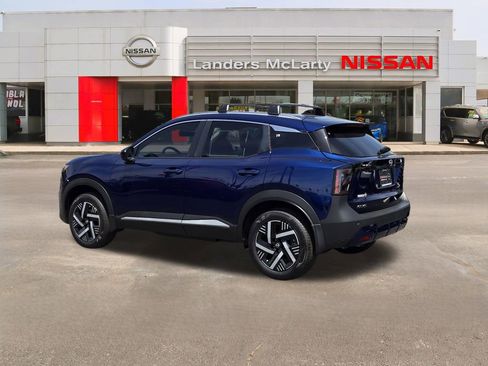 New 2026 Nissan Kicks SV w/ Charging Package FWD image 5