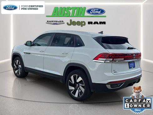 Used 2024 Volkswagen Atlas Cross Sport SE AWD/4WD image 3