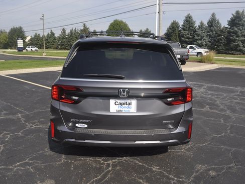 Used 2026 Honda Odyssey Touring image 6