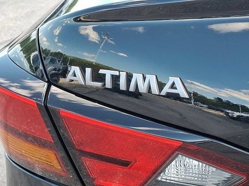 Used 2025 Nissan Altima 2.5 SV AWD/4WD image 35