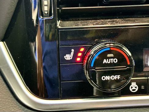 Used 2025 Nissan Rogue Platinum w/ Platinum Premium Package FWD image 26