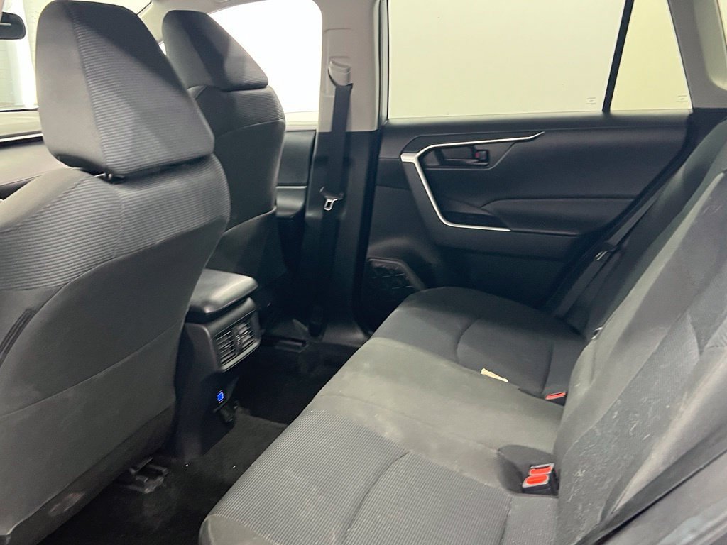 Used 2025 Toyota RAV4 LE AWD/4WD image 10